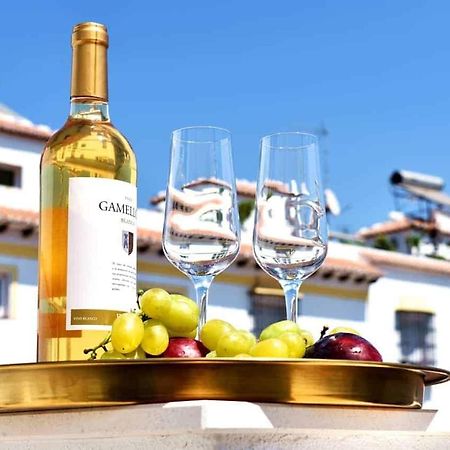 New Townhouse In The Heart Of Nerja With Jacuzzi Villa Eksteriør billede