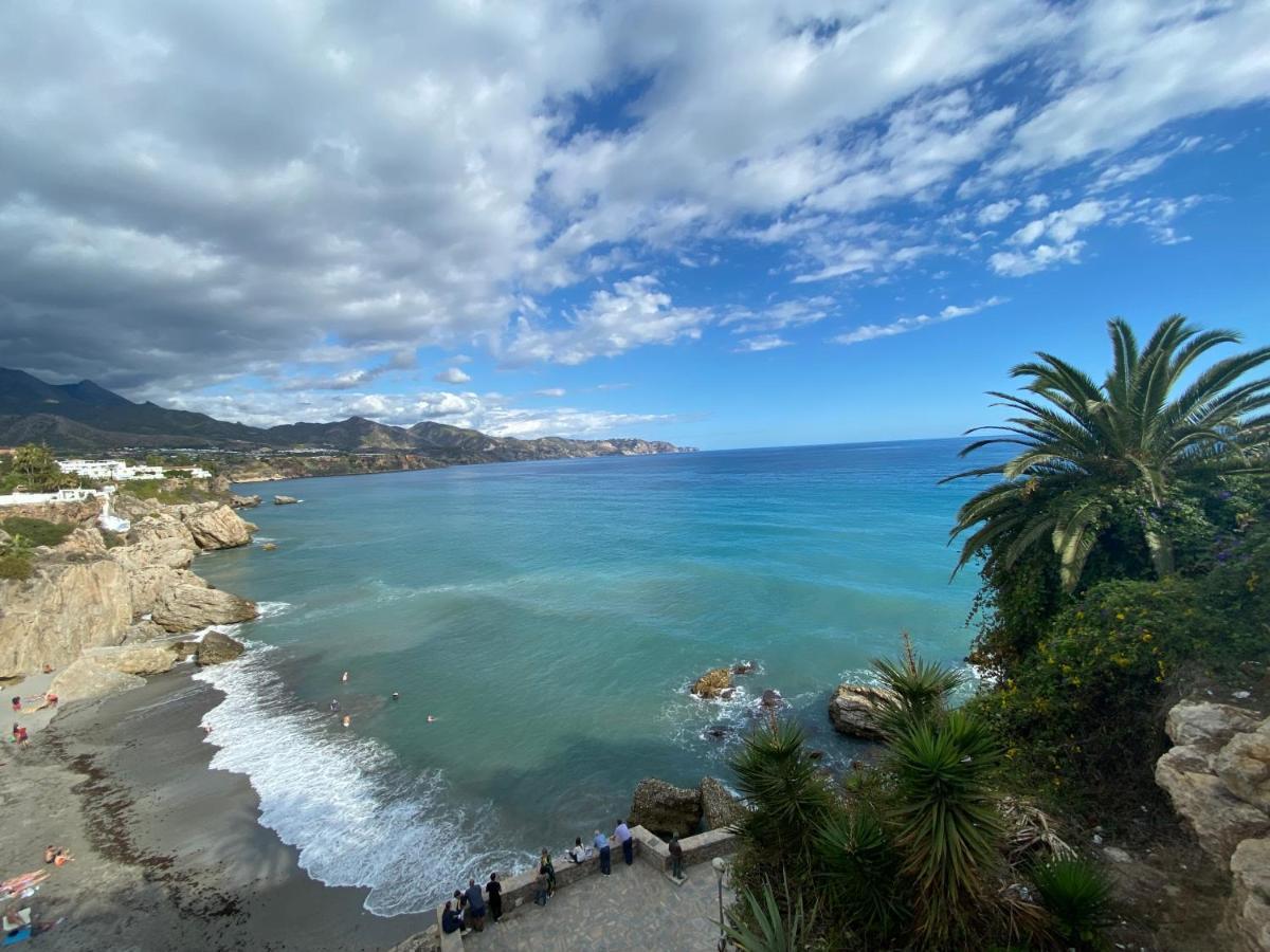 New Townhouse In The Heart Of Nerja With Jacuzzi Villa Eksteriør billede