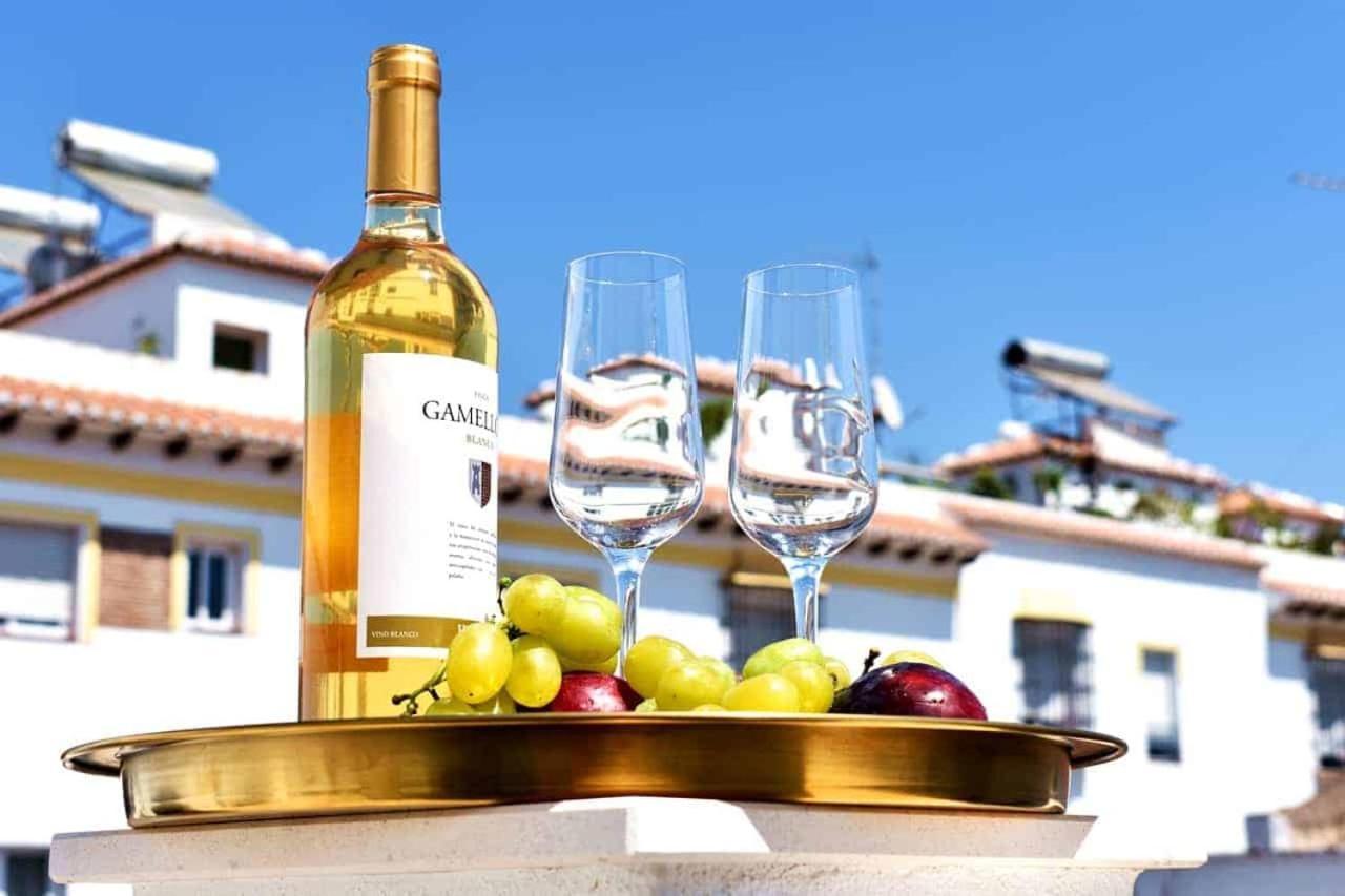 New Townhouse In The Heart Of Nerja With Jacuzzi Villa Eksteriør billede