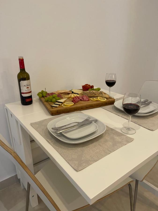 New Townhouse In The Heart Of Nerja With Jacuzzi Villa Eksteriør billede